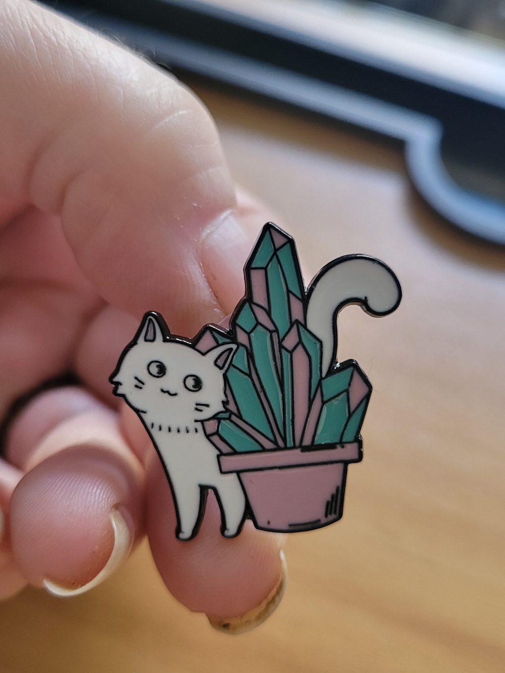 🍁NEW🍁Cute Cat & Crystal Enamel Pin – Pink & Teal
